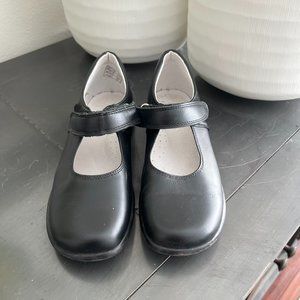 Children's Classics Black Mary Jane Shoes Size 5.5